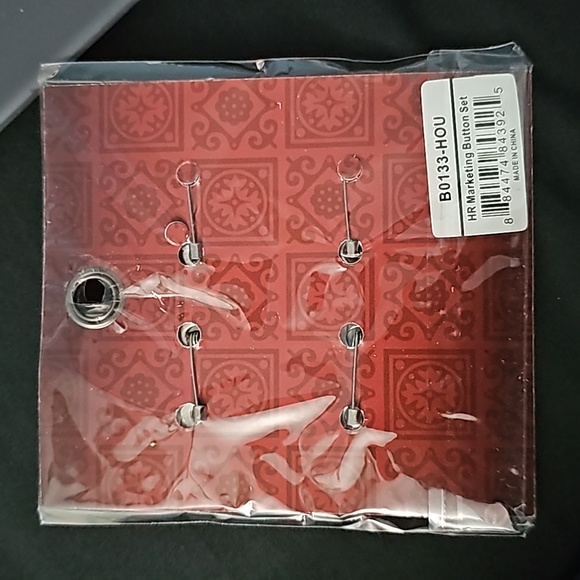 NWT - Hard Rock Cafe Houston Pin Button Set - 4pc - Picture 2 of 2